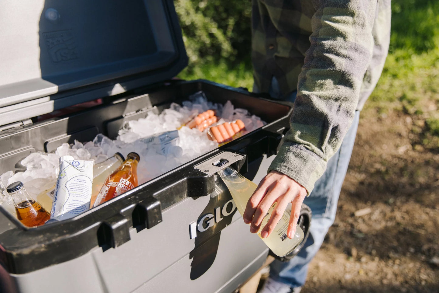 72 QT Overland Ice Chest Cooler with Wheels, Gray