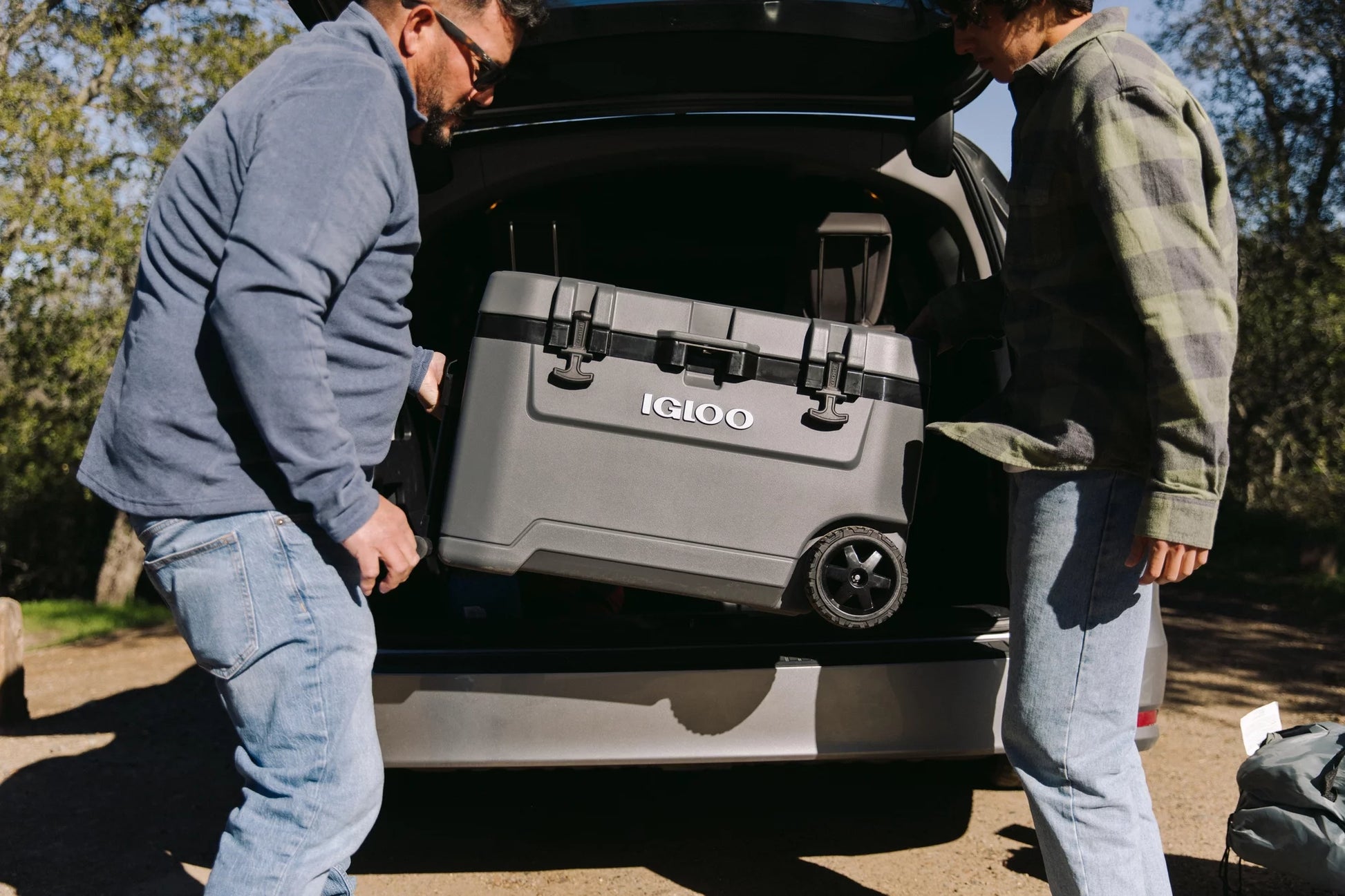 72 QT Overland Ice Chest Cooler with Wheels, Gray